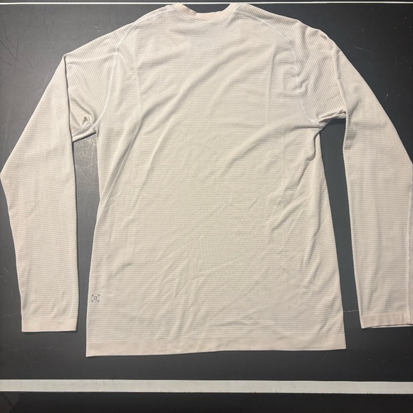Lululemon Long Sleeve Shirt-Size M - Picture 1 of 2